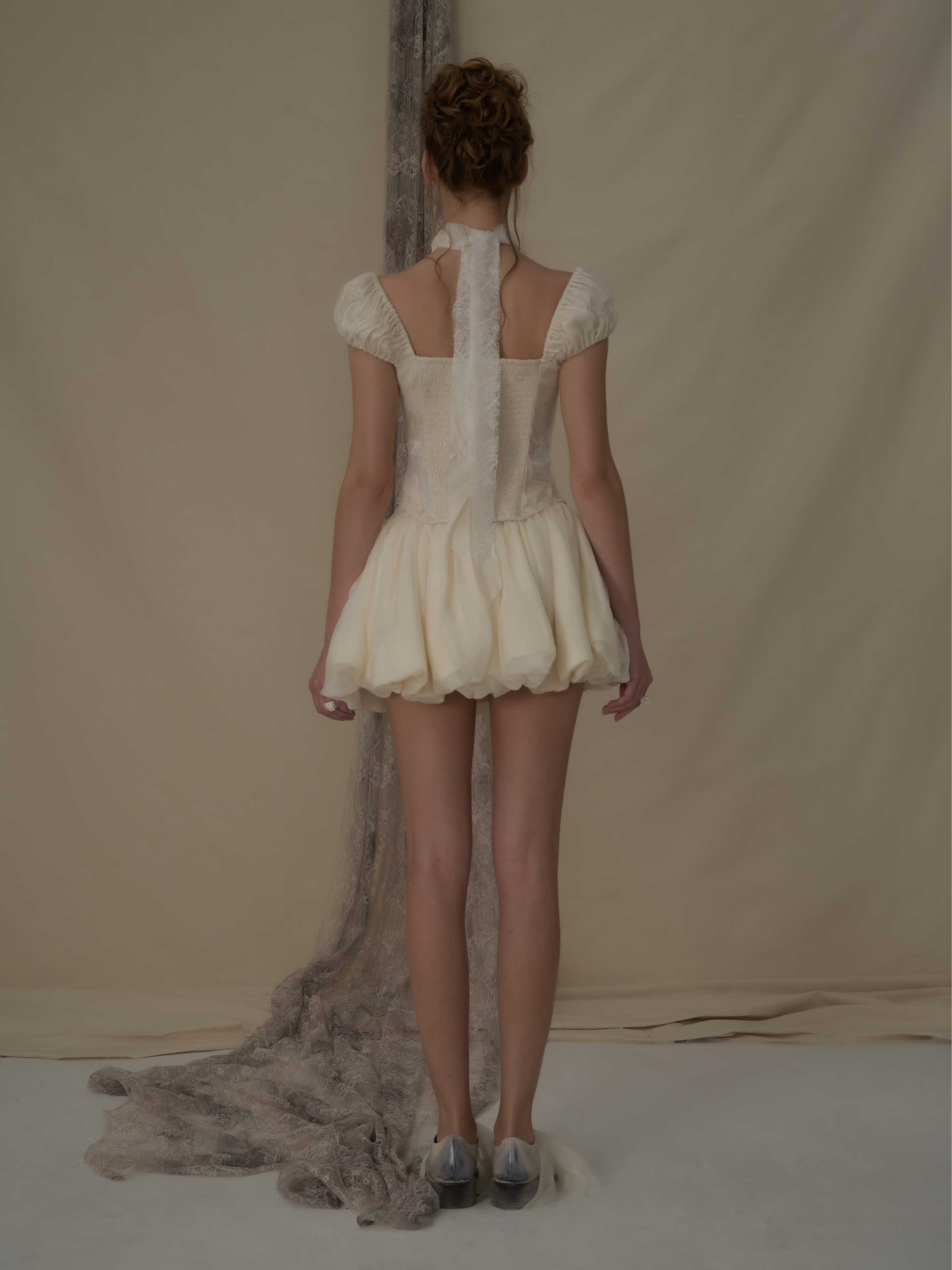 White Puff Bud Skirt – ELYWOOD White Puff Bud Skirt – ELYWOOD