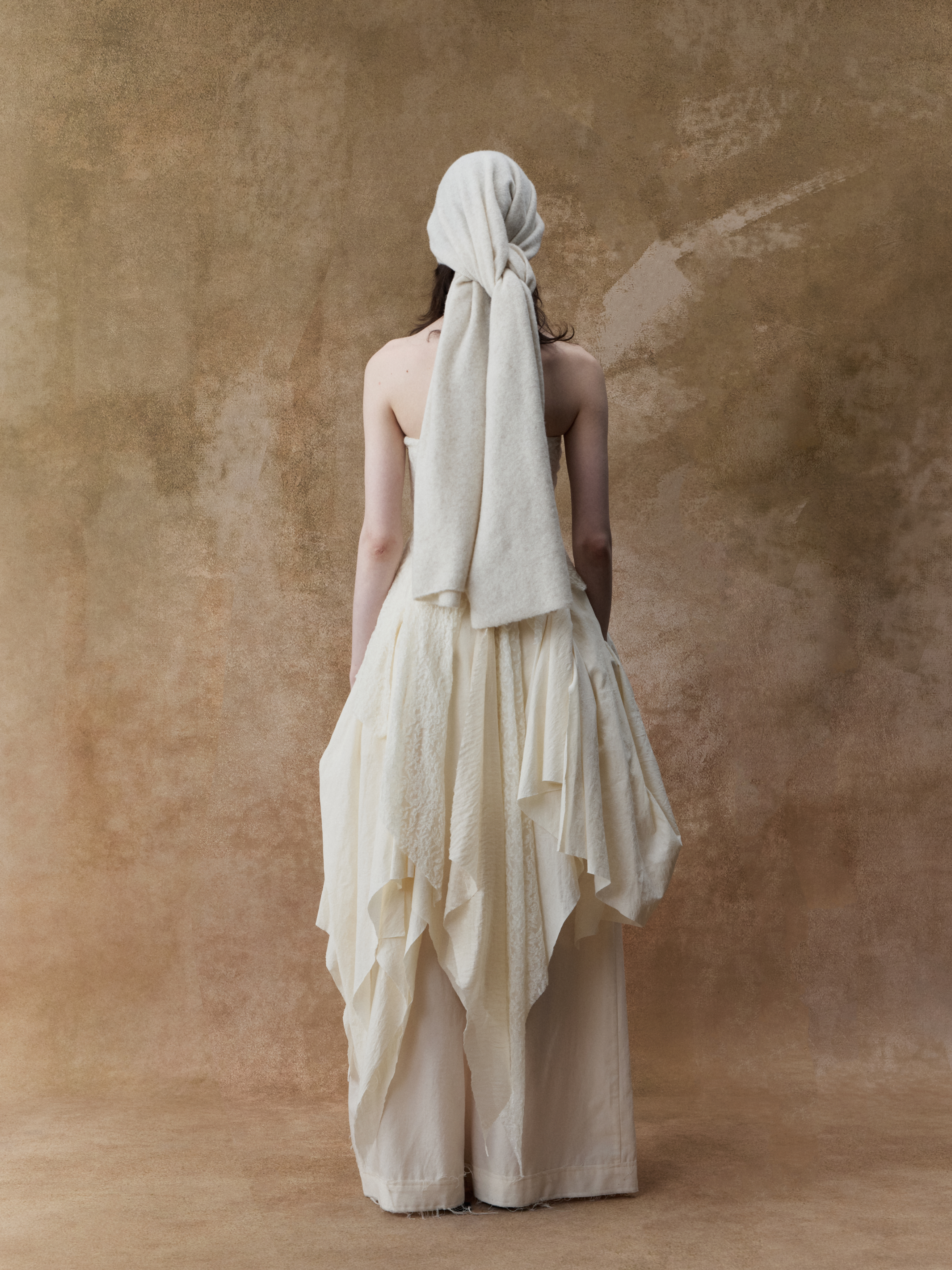 Off-white Lace Pointed Hem Tube Dress