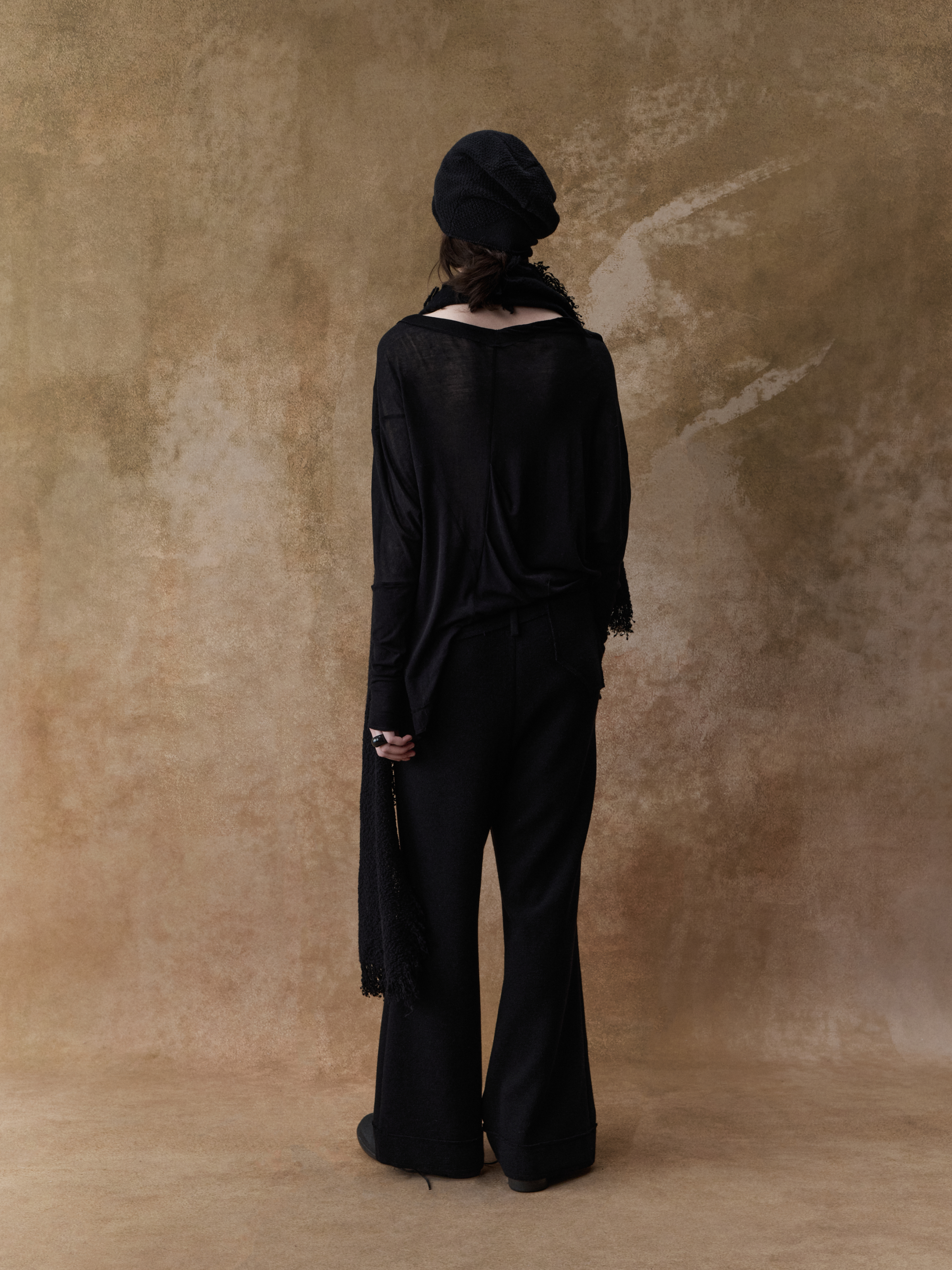 Black Pleated Long-sleeved Loose Knit Top