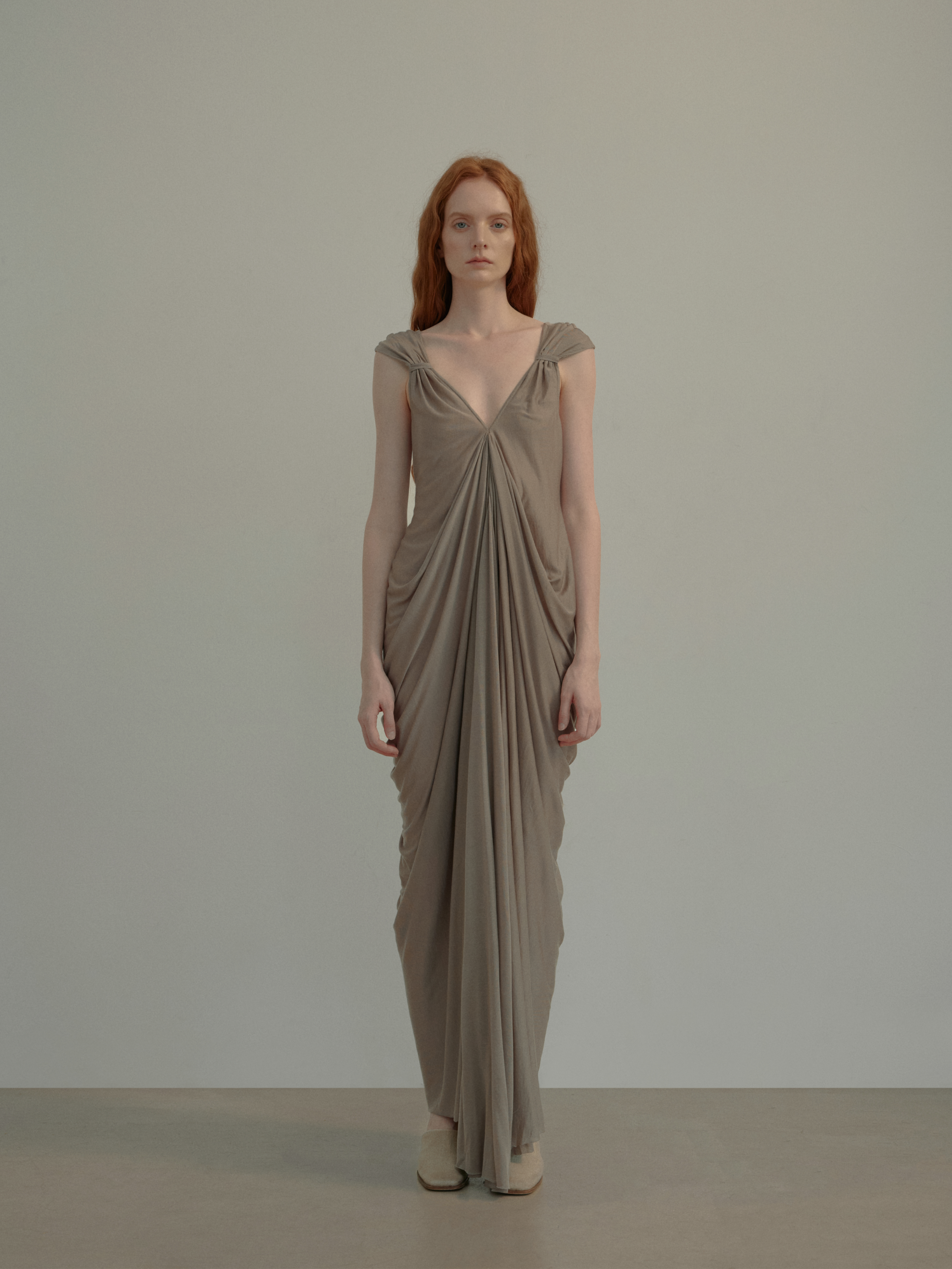 Silver Gray Knit Pleated Maxi Dress M Silver Gray Knit Pleated Maxi Dress M