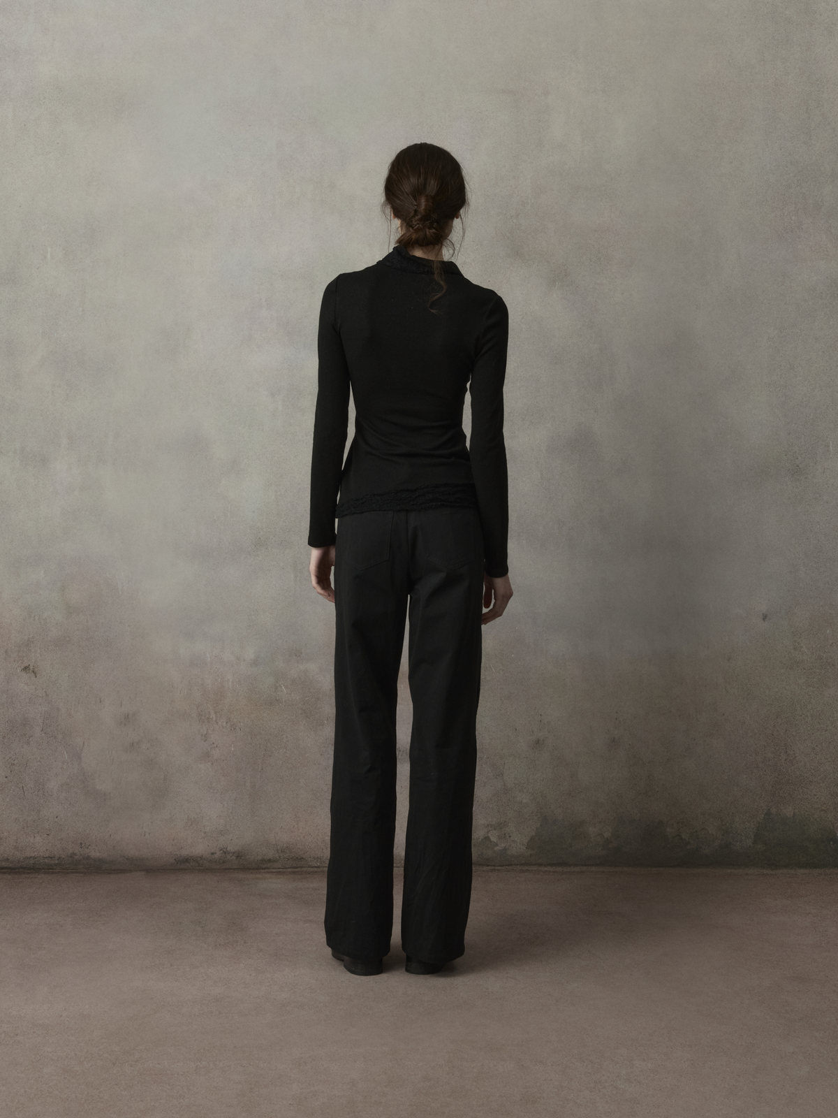 Contrast Back Panelled Straight-Leg Pants
