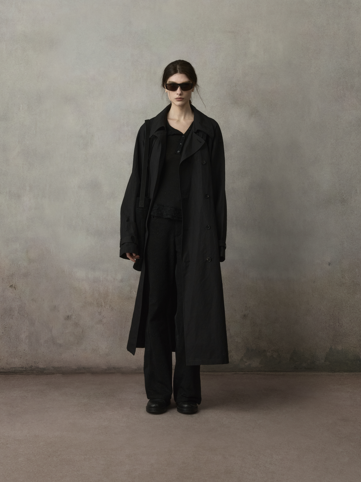 Contrast Back Panelled Straight-Leg Pants