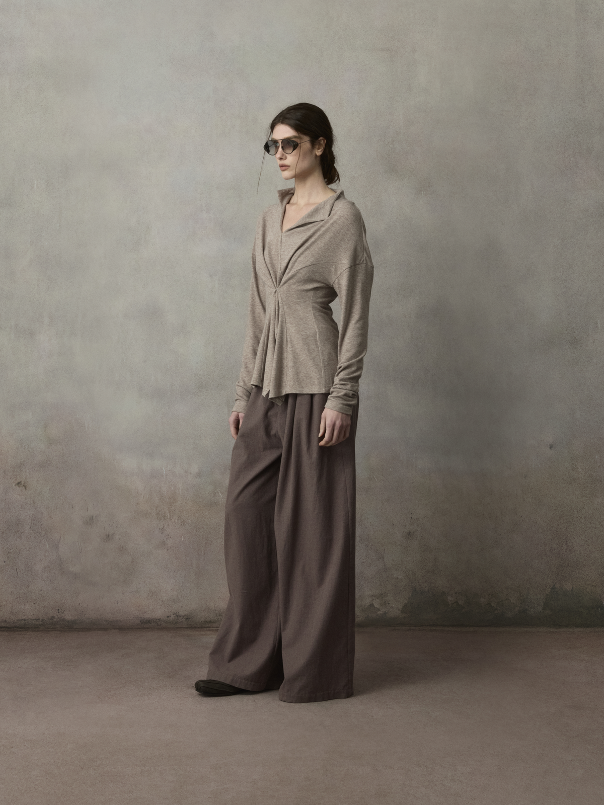 Hook-Fastened Cinched Waist Knit Top