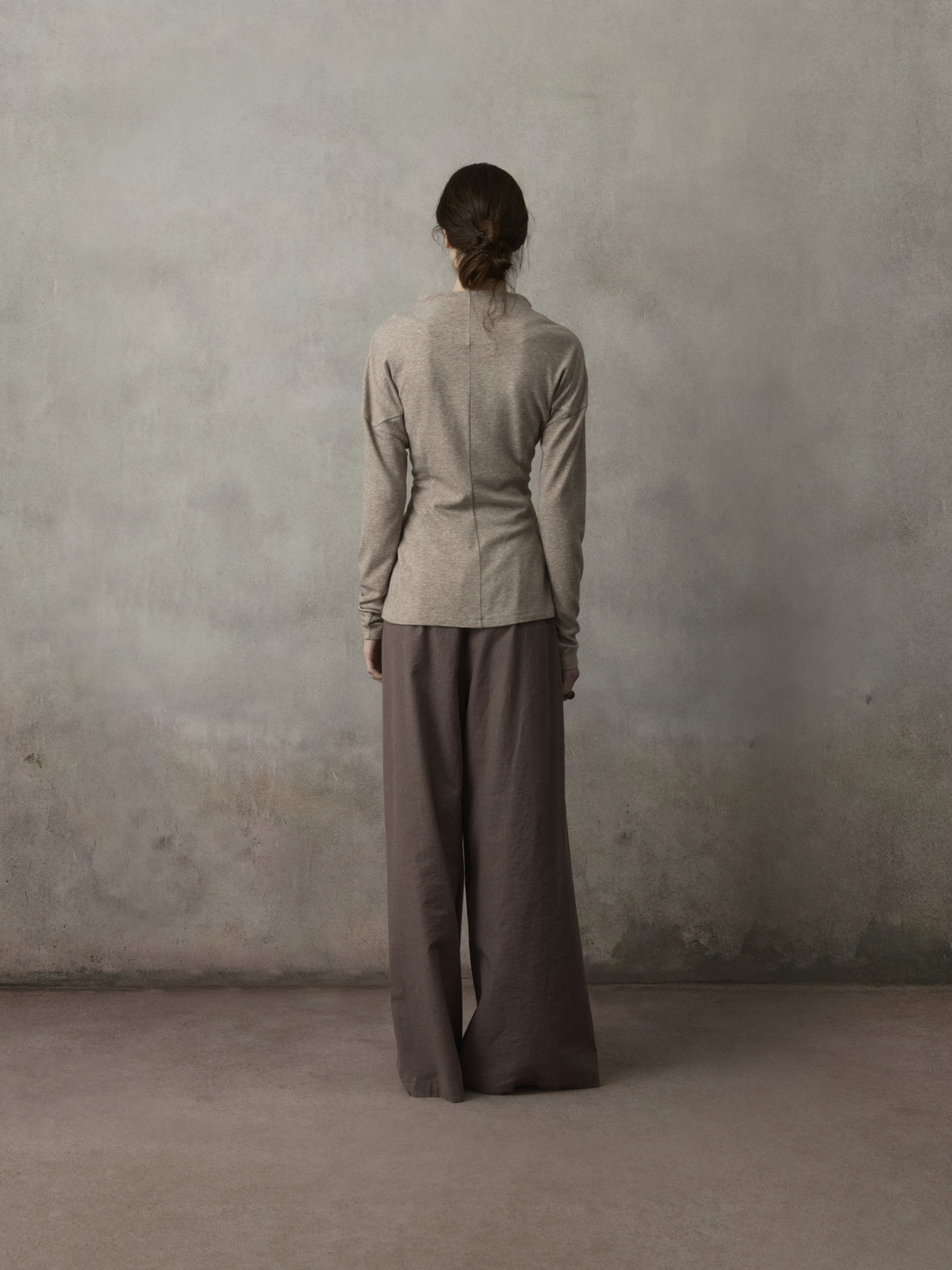 Hook-Fastened Cinched Waist Knit Top