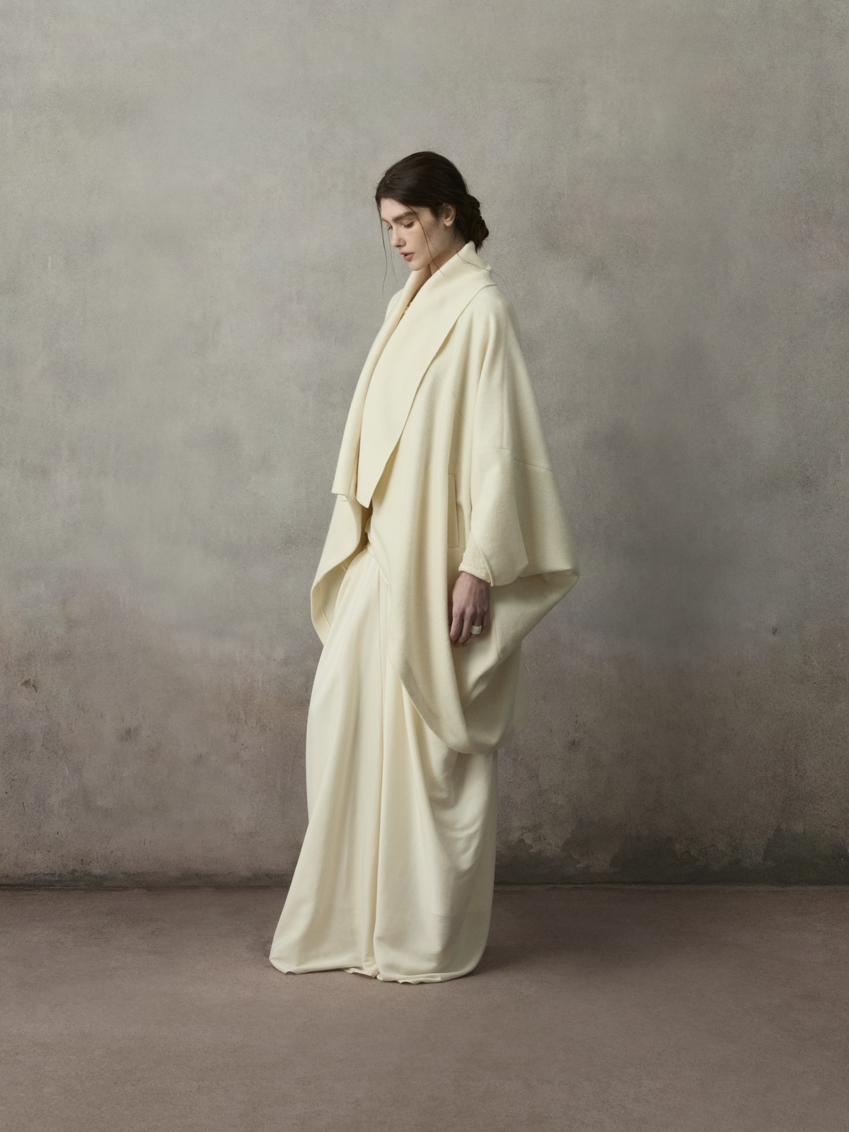 White Lapel Panelled Robe