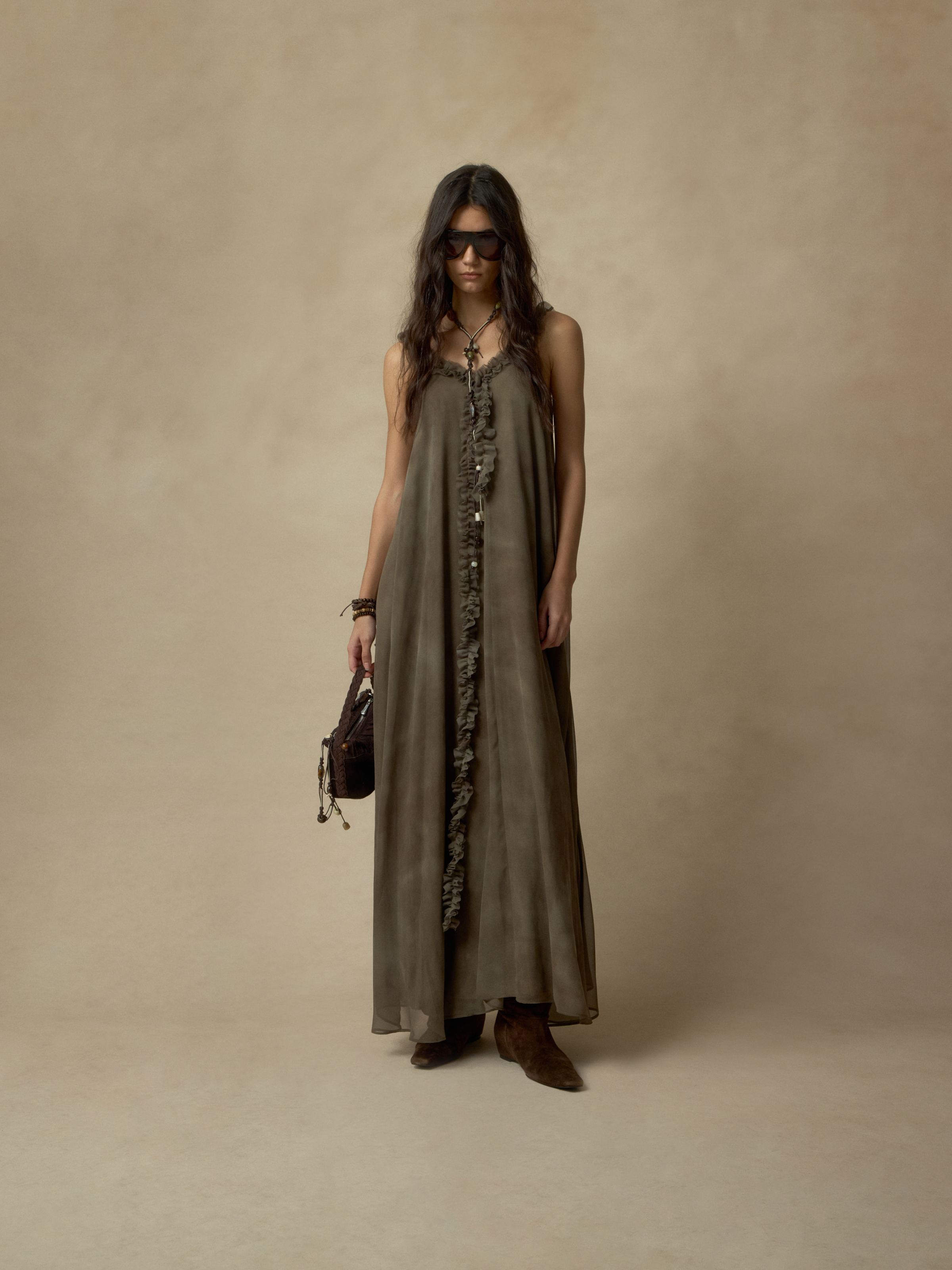 녹색 레이스 백리스 드레스