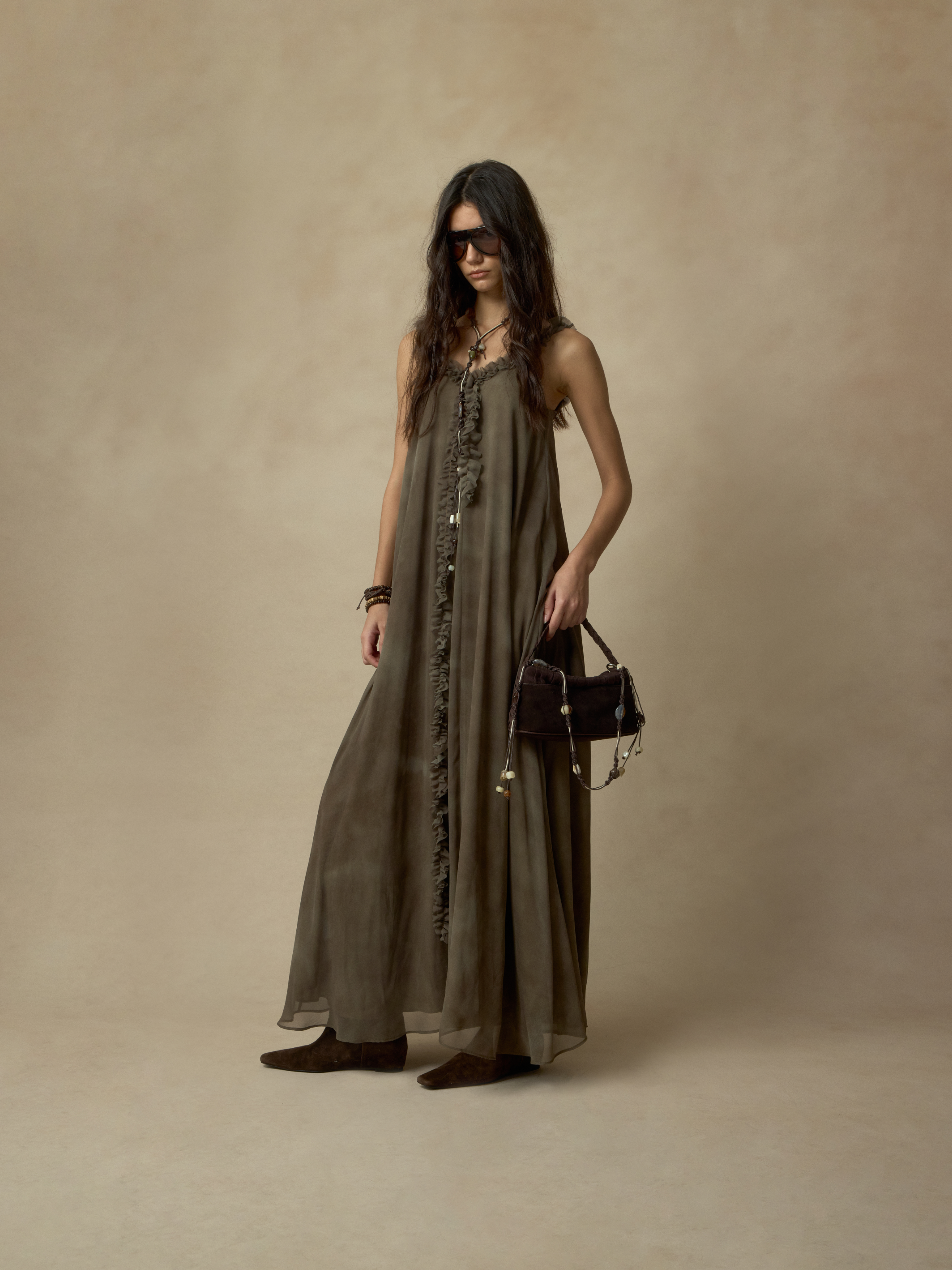 녹색 레이스 백리스 드레스