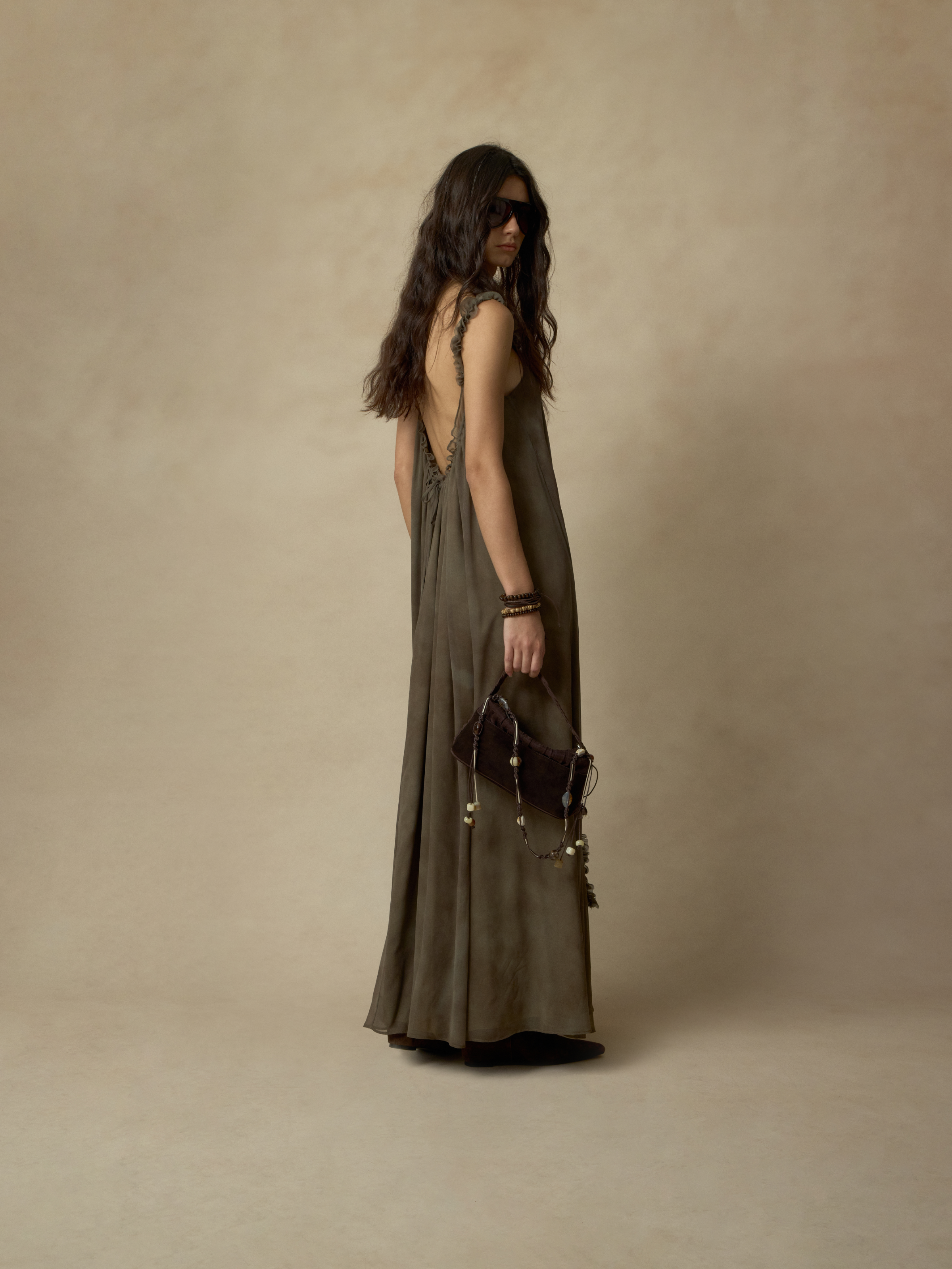 녹색 레이스 백리스 드레스